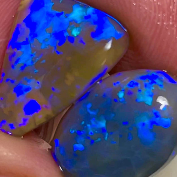 Lightning Ridge Rough / Rub Dark Base Crystal opal Pair Miners Bench® High dome knobby 12.2cts Gorgeous Bright Fires 16x12x5mm & 16x13x3mm MFB02