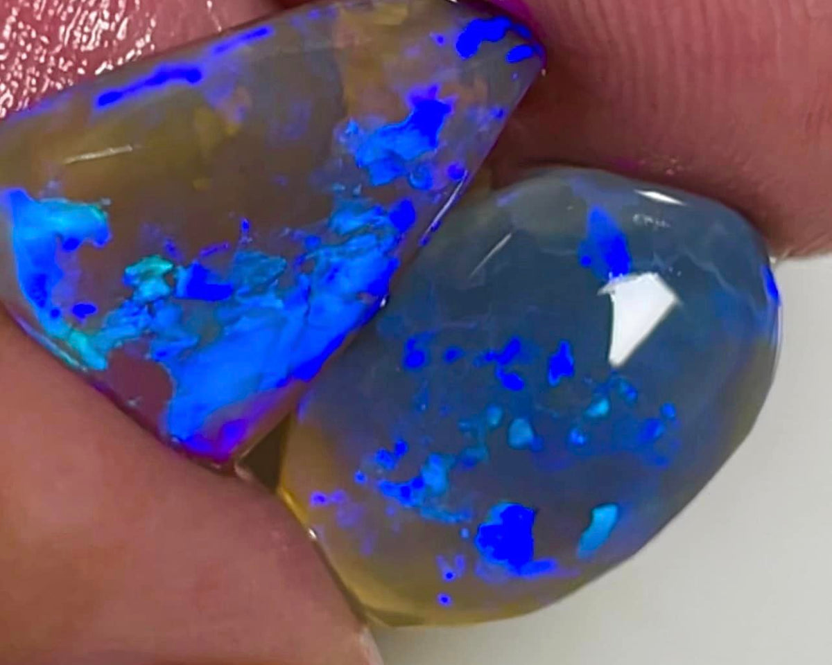 Lightning Ridge Rough / Rub Dark Base Crystal opal Pair Miners Bench® High dome knobby 12.2cts Gorgeous Bright Fires 16x12x5mm & 16x13x3mm MFB02