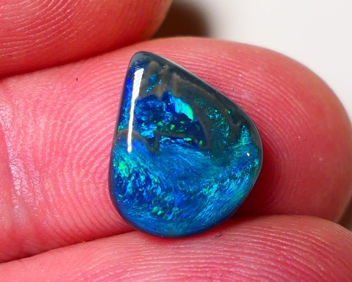 Lightning Ridge Dark Opal Gemstone 3.15cts Gem Grade Mulga® N6 Dark Body Tone B5 Brightness Stunning Multifires 13x11x3.5mm UK08