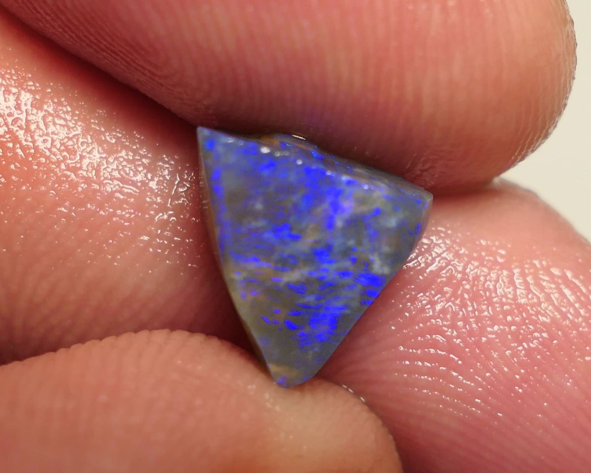 Lightning Ridge Rough / Rub / Preform Blue on Dark Seam opal Miners Bench® 3cts Nice Blue Fires Sand inclusions 10x10x5mm 17APR