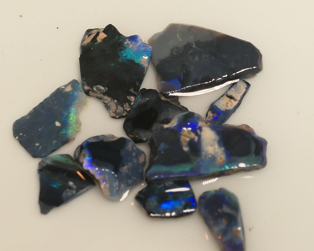 Lightning Ridge Rough / Rubs Dark/Black Seam opal Miners Bench® 40cts some bits of fires 25mm - 5mm size range 21APR