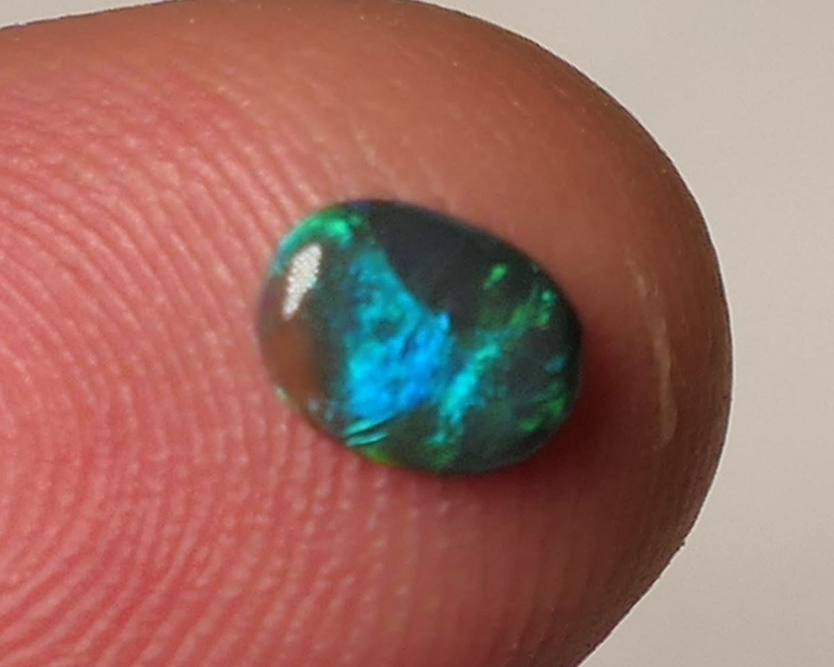 Black Opal Gemstone 0.35cts Gem Grade Mulga® N4 Body Tone B3 Brightness Stunning Green/Blue Fires 6x4.5x1.5mm WAC66