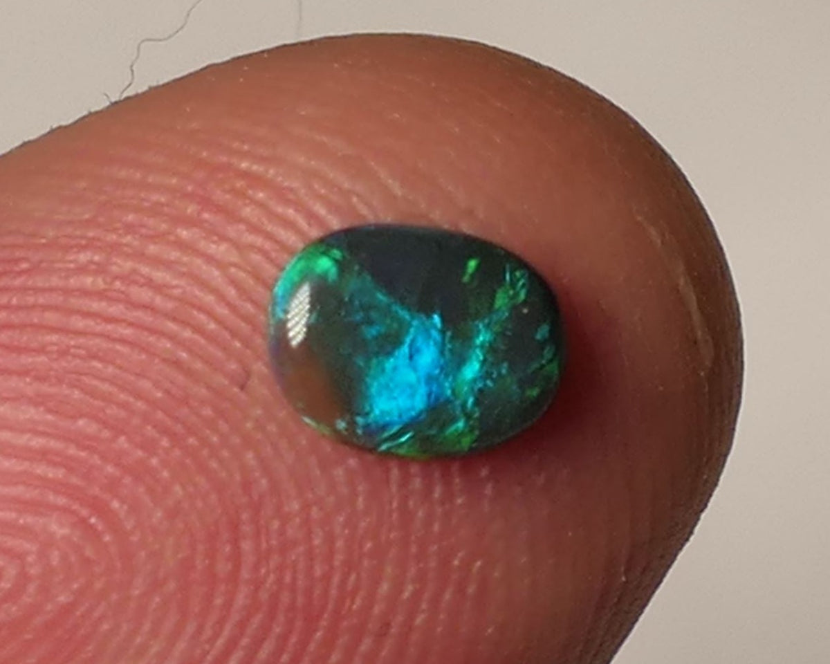 Black Opal Gemstone 0.35cts Gem Grade Mulga® N4 Body Tone B3 Brightness Stunning Green/Blue Fires 6x4.5x1.5mm WAC66