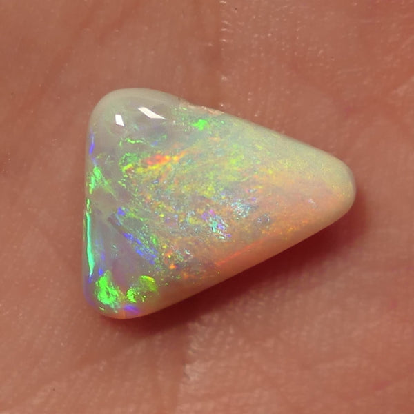 Crystal Opal Gemstone 2.85cts Gem Grade Mulga® N7 Body Tone B2 Brightness Amazing Display of Gorgeous Multifires 13x11x3.5mm WAC72