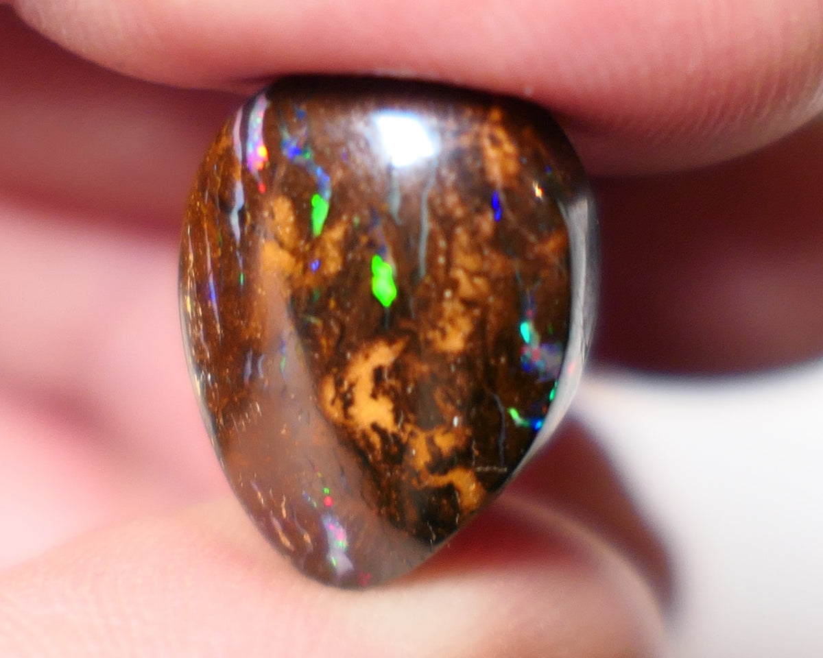 Winton Boulder Matrix Opal Gem stone 17.5cts Jewellery Grade  N5 Body Tone B3 Brightness Stunning Display of Bright Blue Yellow & greens Fires 18x13x9mm FB03