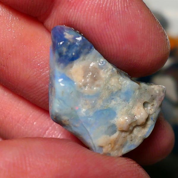 Lightning Ridge Rough Opal 18cts Dark Seam opal formation showing lots of light blues 27x19x7mm 1402