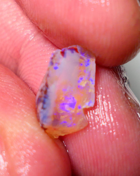 Lightning Ridge Rough Opal 3.00cts Crystal Seam piece showing nice blues colours 13x7x7mm A1514