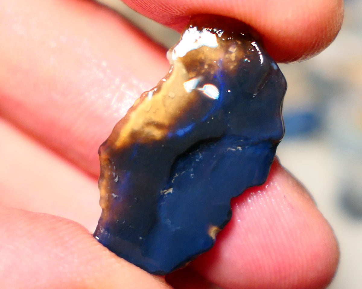 Lightning Ridge Untouched Seam Opal Rough 13cts some blue fires 30x17x8mm A1505