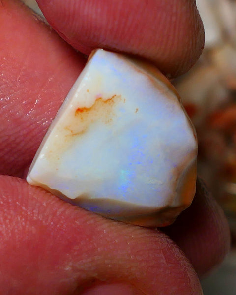 Coober Pedy Rough rub Opal 18cts Seam showing some blue colours 17x17x12mm A1523