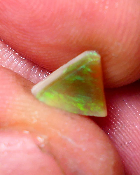 Lightning Ridge Rough / Rub / Preform  Dark Seam opal Miners Bench® 1.30cts Nice Green Fires Slightly Directional 8x6x4mm NS042