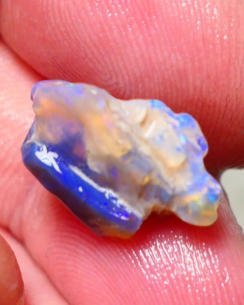 Lightning Ridge Rough Opal 5.75cts Dark Base Crystal Seam piece showing nice blues colours 16x11x6mm NS027