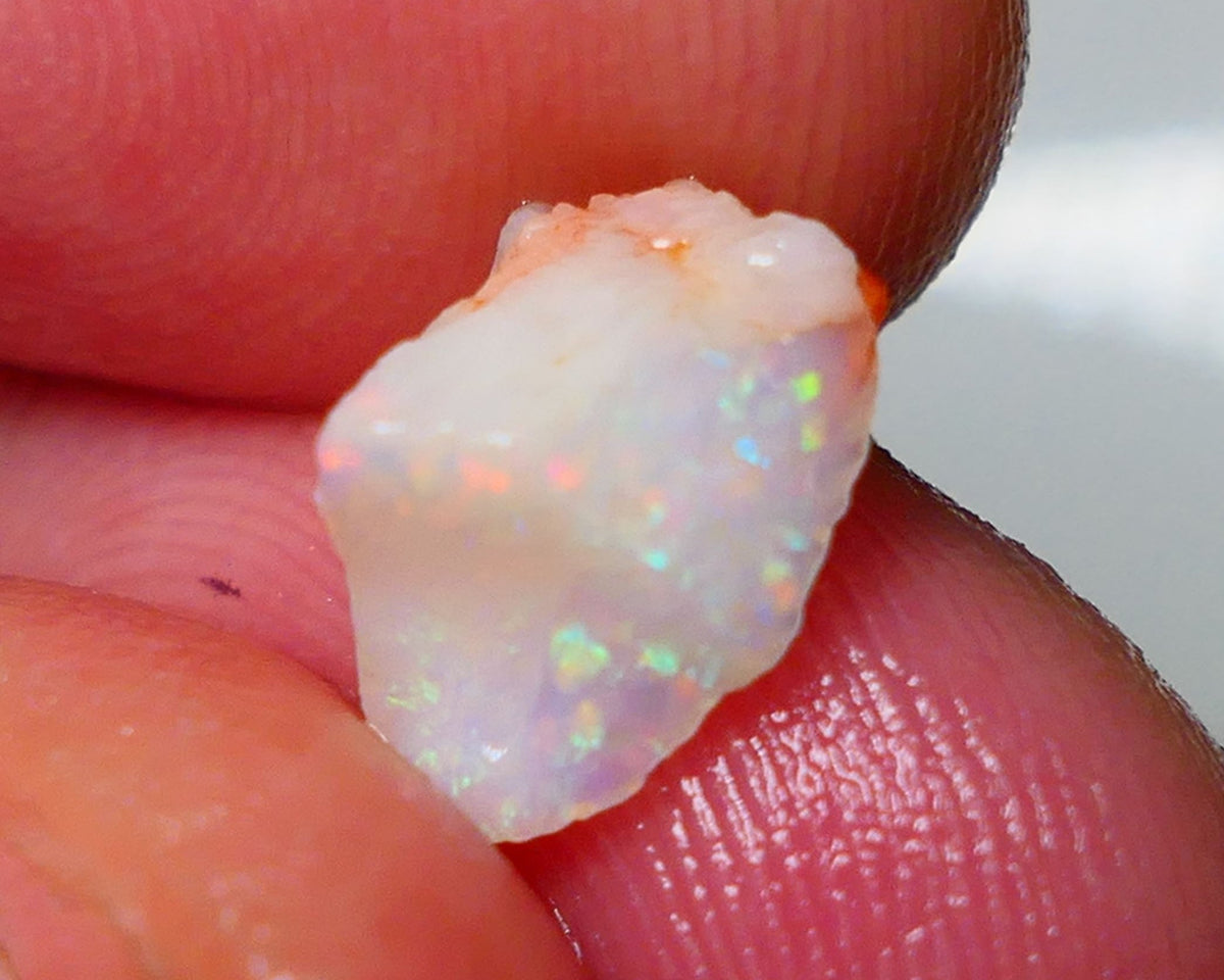 Coober Pedy Rough Opal 1.85cts White/Light Seam showing some nice multi colours 11x8x6mm NS078