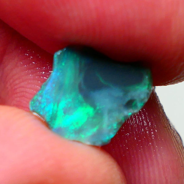 Mulga Rough Rub Opal 1.10cts Dark Base Seam Nice electric Green Dominant fires to Cut / carve & polish 12x9x1.5mm NS116