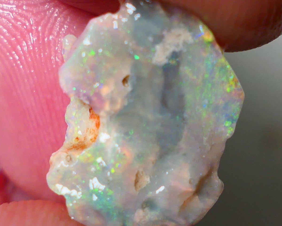 Mulga Rough Opal 4.75cts Dark Base Seam Nice Yellow/Orange Dominant M.fires to Cut / carve & polish 18x14x4mm NSW033