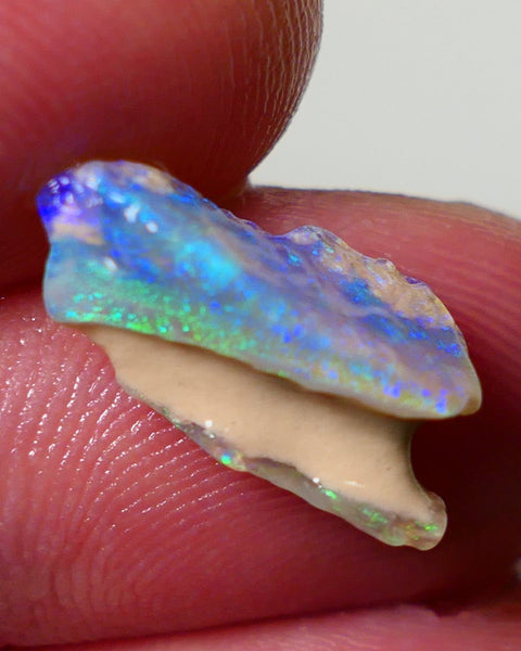 Small Candy to Cut Crystal on dark base seam formation 3.50cts Exotic bar with Bright fires 17x7x6mm NS176