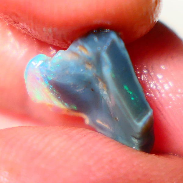 Mulga Rough Opal Gamble 2.20cts Dark Base Seam Green Dominant fires to Cut / carve & polish 14x11x4mm NS202