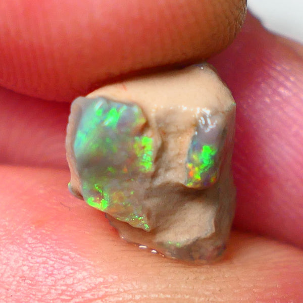 Lightning Ridge Rough Untouched Crystal Seam opal formation 2.95cts Gorgeous Green/Yellow Dominant M.Fires showing 11x8x6mm RL003