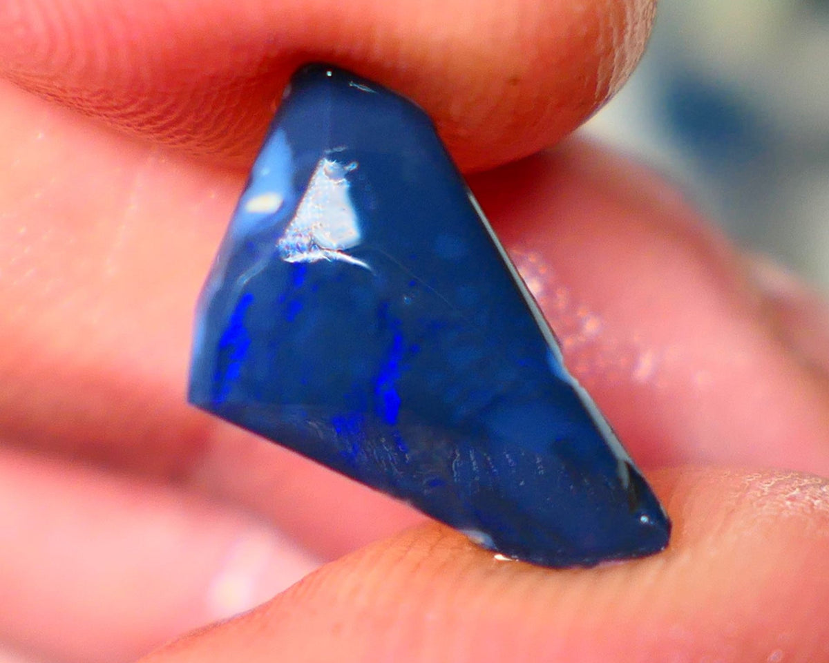 Lightning Ridge Rough Rub Picture stone Opal 2.15cts Dark Base Seam Blue Fires exposed to face 14x9x3mm RL009