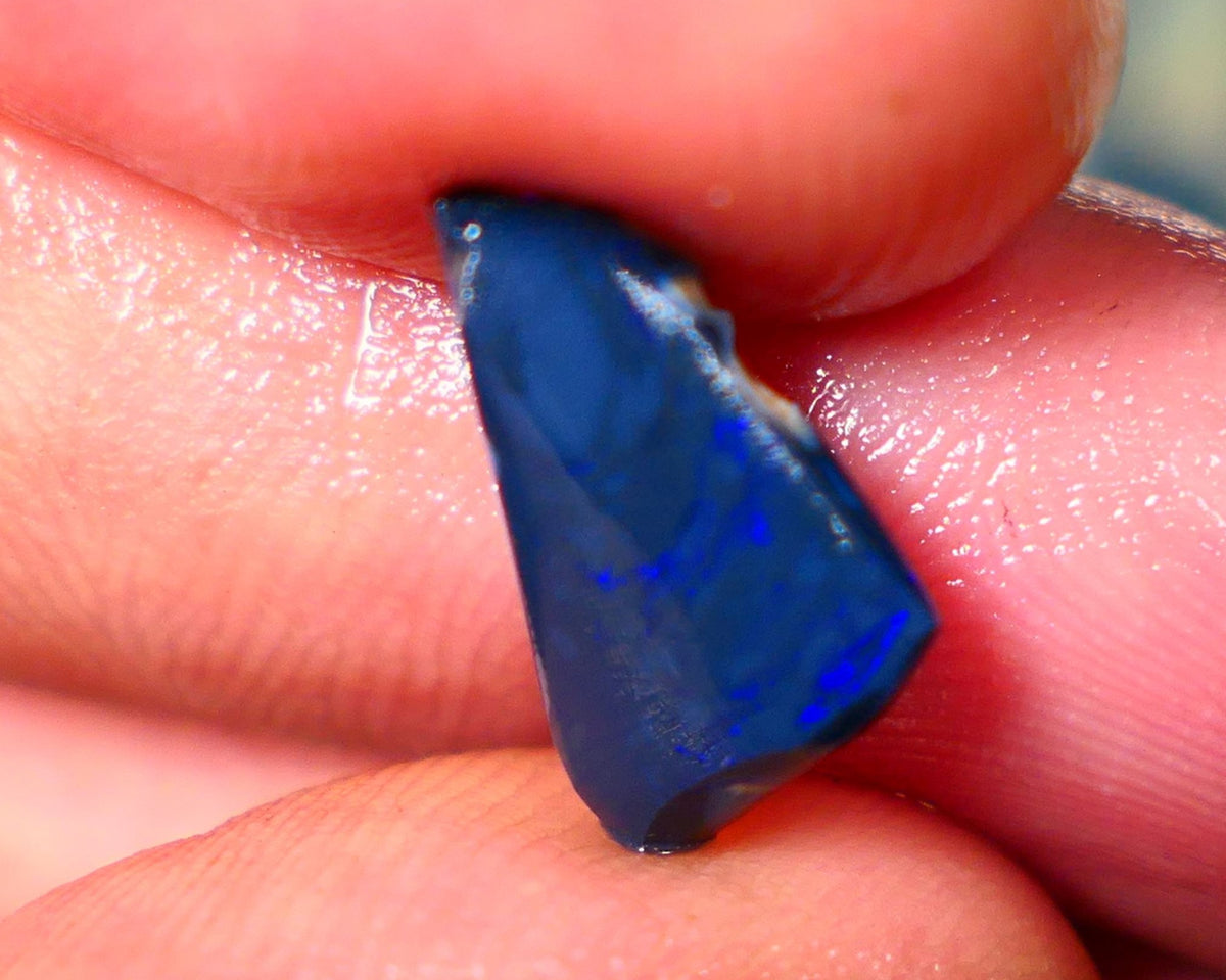 Lightning Ridge Rough Rub Picture stone Opal 2.15cts Dark Base Seam Blue Fires exposed to face 14x9x3mm RL009