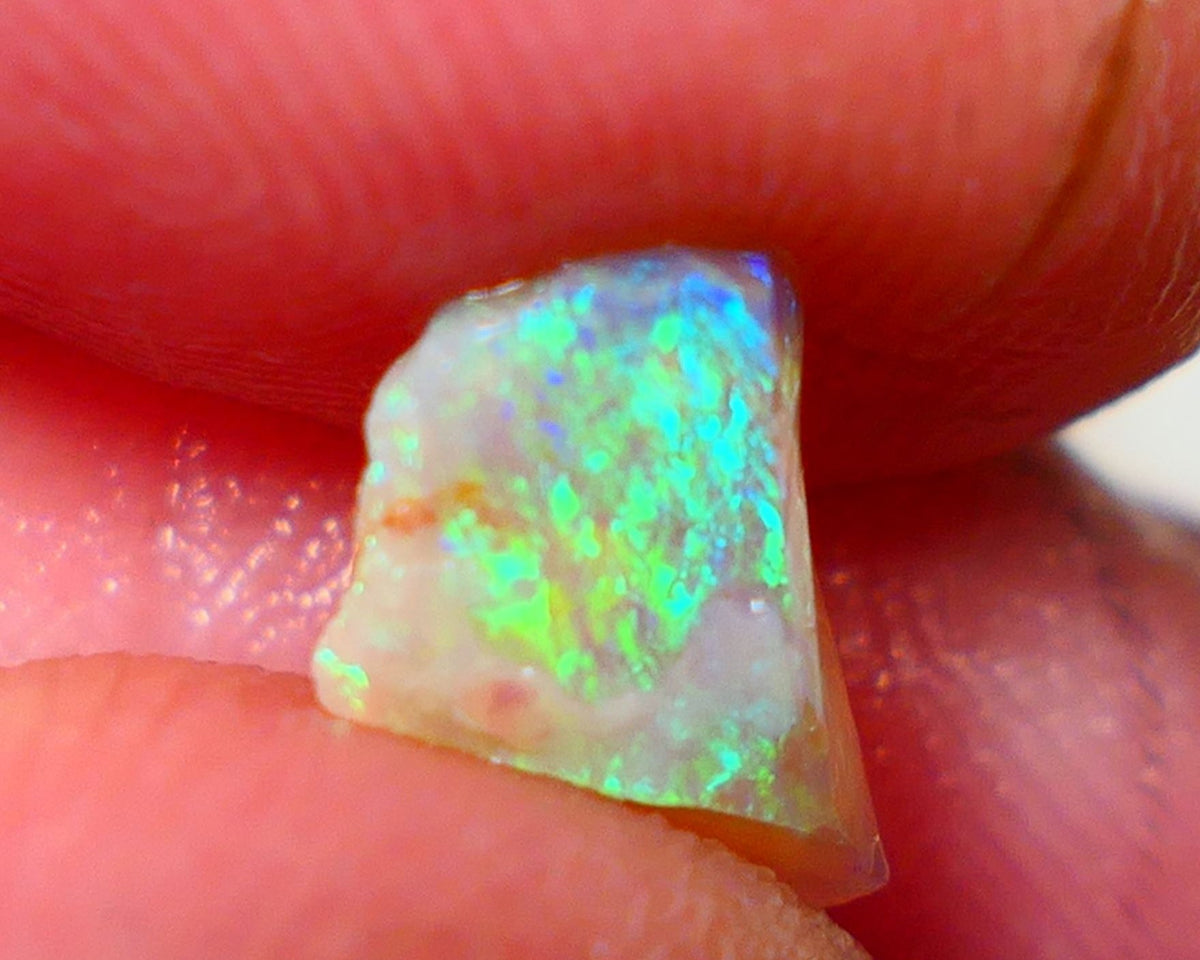 Lightning Ridge Rough Opal 0.90cts Crystal Seam showing Bright Green/Yellow/Blue Dominant colours 9x7x2.5mm NS320