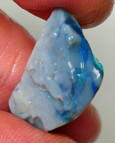 Lightning Ridge Rough Opal 17.00cts Dark Base Seam Bright  Gorgeous Green/Blue Bar 27x12x9mm NS347