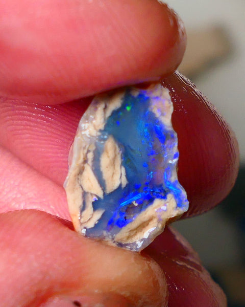 Lightning Ridge Knobby opal formation rough showing nice bright blue colours 7.25cts 16x10x9mm ALP122