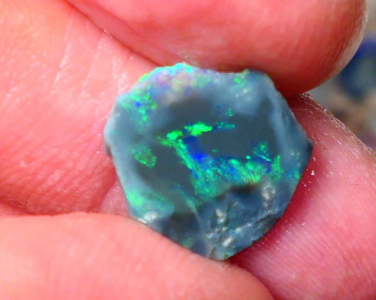 Lightning Ridge Black opal Rub rough 2.65cts showing nice bright Multi colours 14x13x2mm ALP142