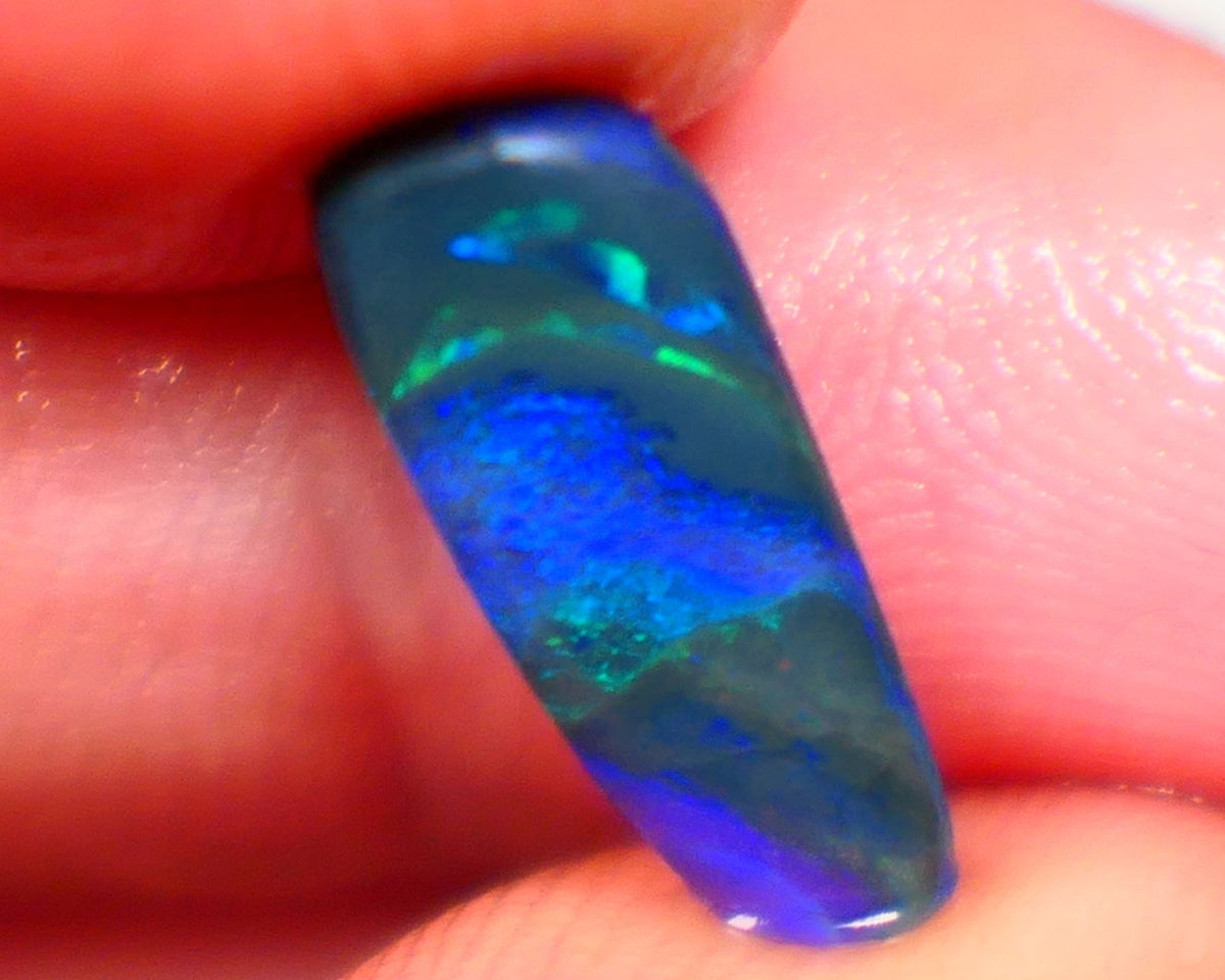 Stunning MULGA Black opal rub/rough/preform 1.75cts Stunning Blue and Green Fires finish this Gem 15x5x2.5mm Auction37