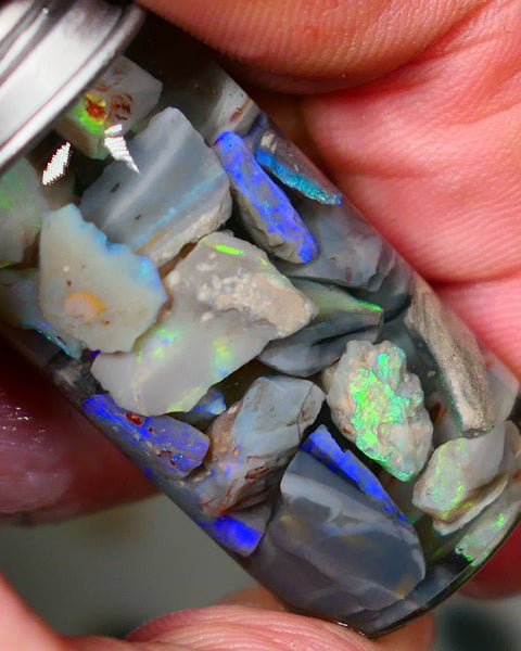 Lightning Ridge Rough Opal Small seams 51cts Dark base Multicolours 14mm to chip size range Auction73