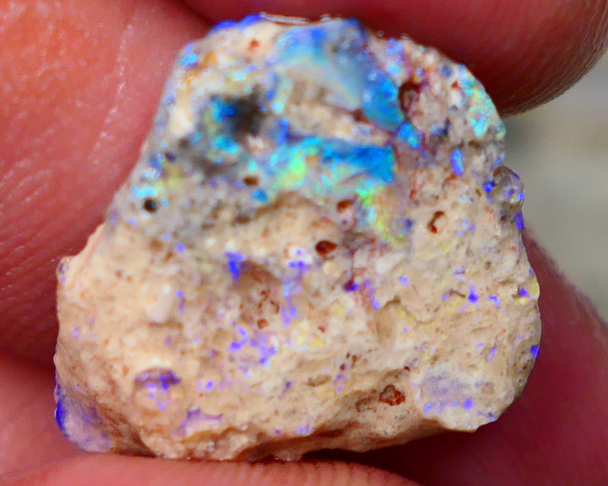 Lightning Ridge Rough Seam opal formation rub/rough 8.00cts showing interesting exposed faces 19x18x5mm Auciton121