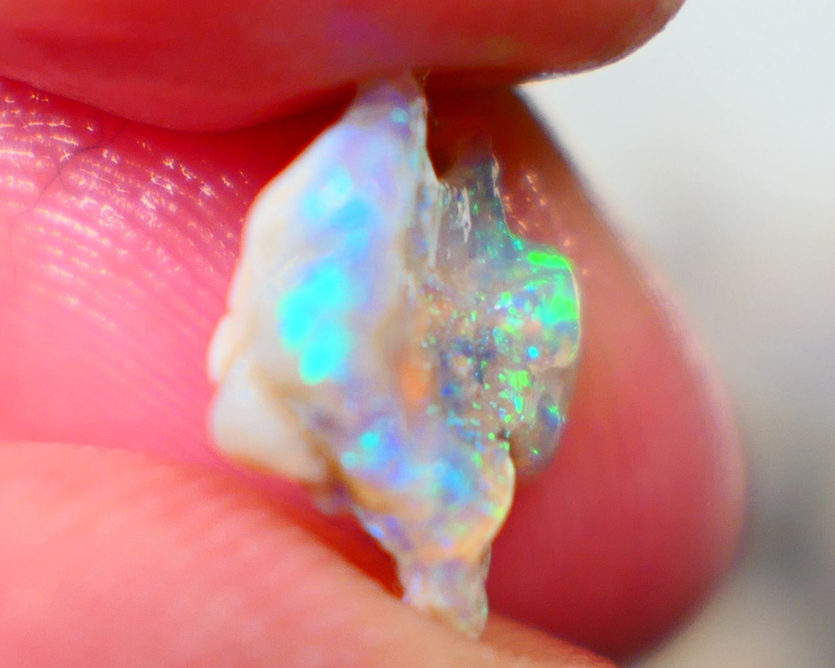 Lightning Ridge Small Untouched Crystal knobby opal rough 2.75cts Showing nice Blue/green/yellow colours 12x11x4mm Auction151