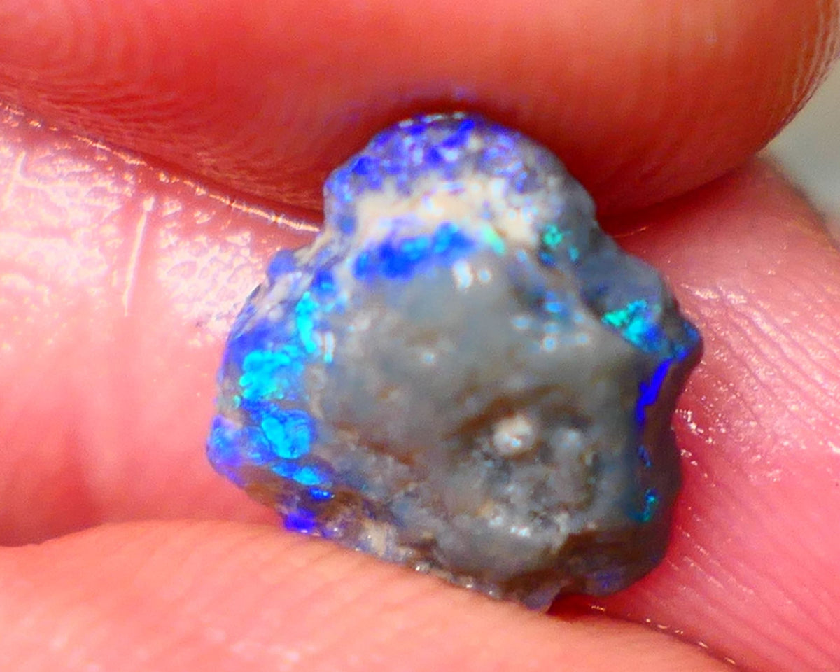 Lightning Ridge Untouched Dark base Crystal Knobby opal rough 1.80cts Small but has Stunning very Bright Green/blues fires in bar showing 360degrees 10x10x3mm GMB-027