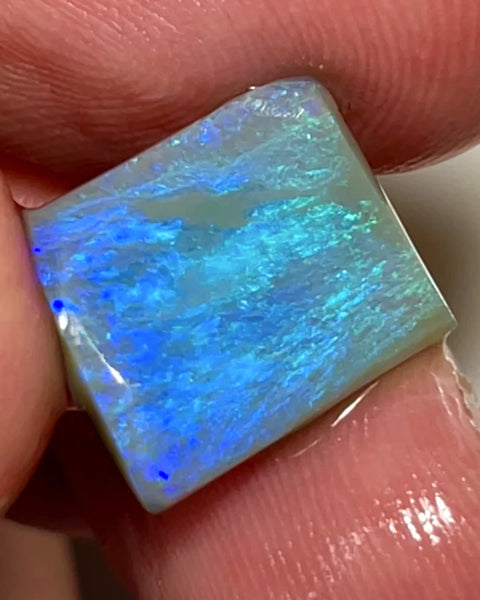 XMAS THANK U AUCITON14 L/Ridge Rub Rough preform Jewellery Grade 5.40cts Dark Crystal Opal Rub Clean gorgeous bright greens / Blues 15x12x3mm SKU#1807