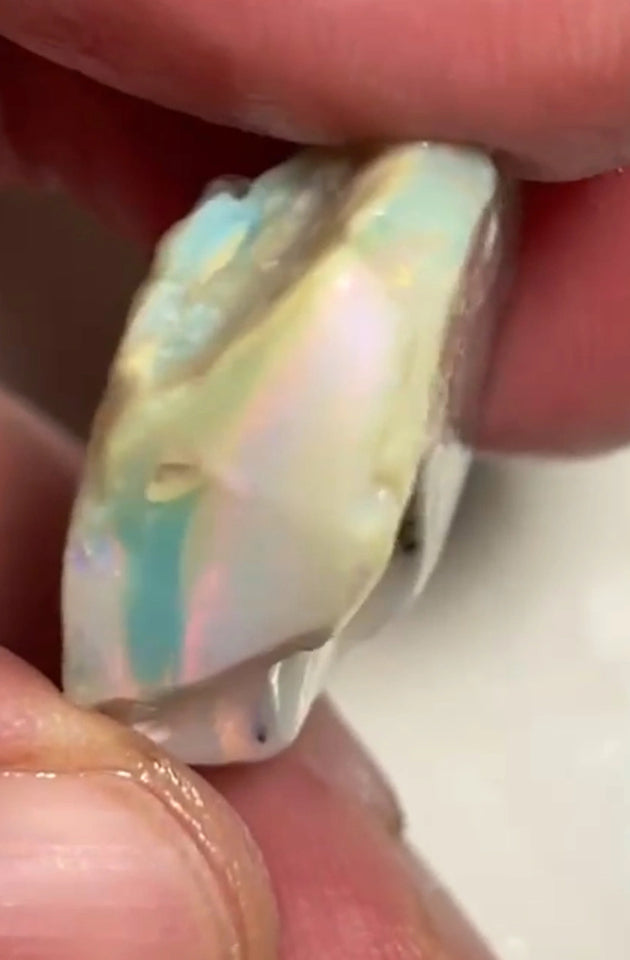 Pinks Lady's ? Lightning Ridge Seam opal rough to cut 30.75cts Gorgeous Pink dominant Multifires to cut 26x22x7 mm NEW955
