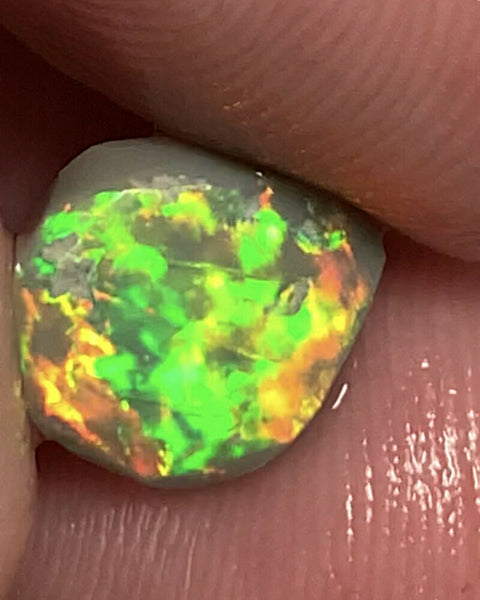 Australian Opal Amazing Gem Quality Semi Black Rub 2cts Rough / Rub / Preform Super bright MULTIFIRES Broadflash zones & bits of chaff  10x8x3 GEM199