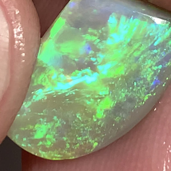 Australian Opal Rub Rough Preform  Gem Grade Crystal  Rub / Preform 3.3cts Jewellery Grade Lots of Lovely Vibrant & bright FIRES / MULTIFIRES 15x10x3mm WSM11