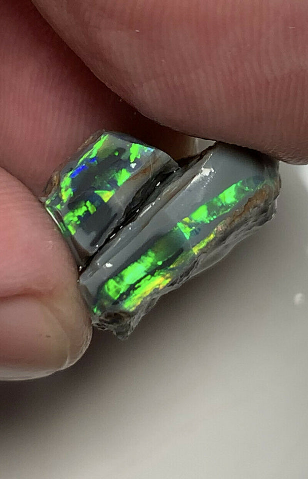 Mulga® Field Black Rough Opal 14cts Gem Grade Top Bright Multi colour fires GEM01