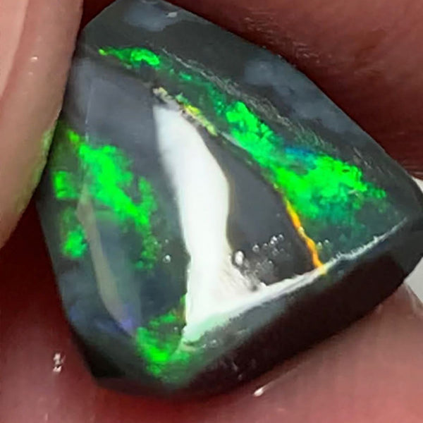 Australian Black Opal High Grade Rough / Rub / Preform N2 Bodytone 3.6cts Highly Bright Multifires & multi zones of colour 10x9x4mm WSM67