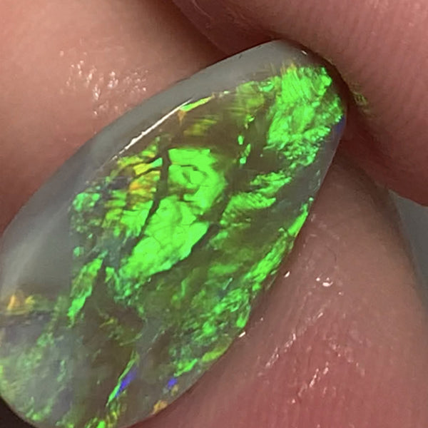 Australian Rough / Rub Dark Crystal opal 4.6cts Stunning Big Clean Bright Mostly Green fires 19x12x3mm WSM84