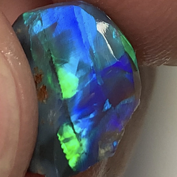 Australian Opal Semi Black Crystal Rub 4cts Extremely Saturated Vibrant Rough / Rub Super Vivid bright fires gorgeous play of colour WSC358