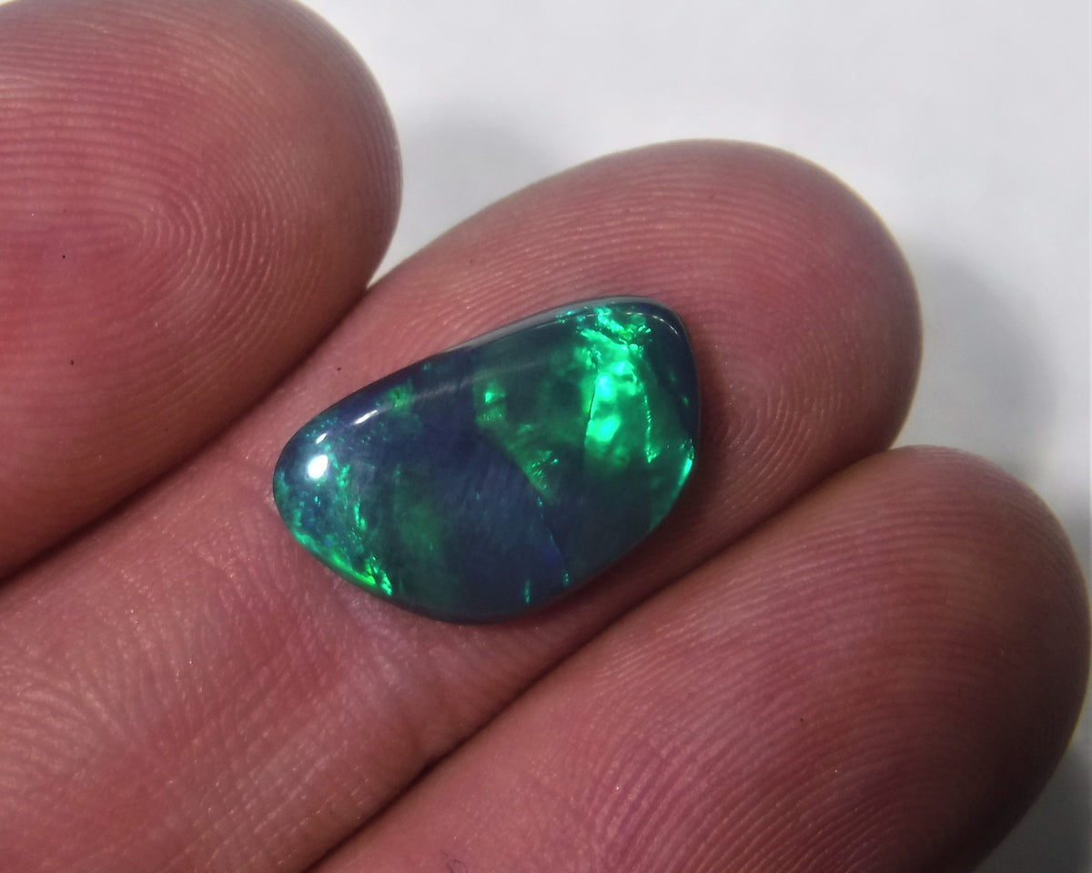 Australian Black Opal Gemstone 4.25cts AAA Quality Mulga® Field N1 Body Tone B1 Brightness Gorgeous Green & bit Blue fires WSBGEM2